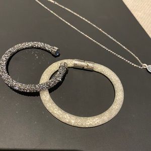 Bracelet and necklace Swarovski